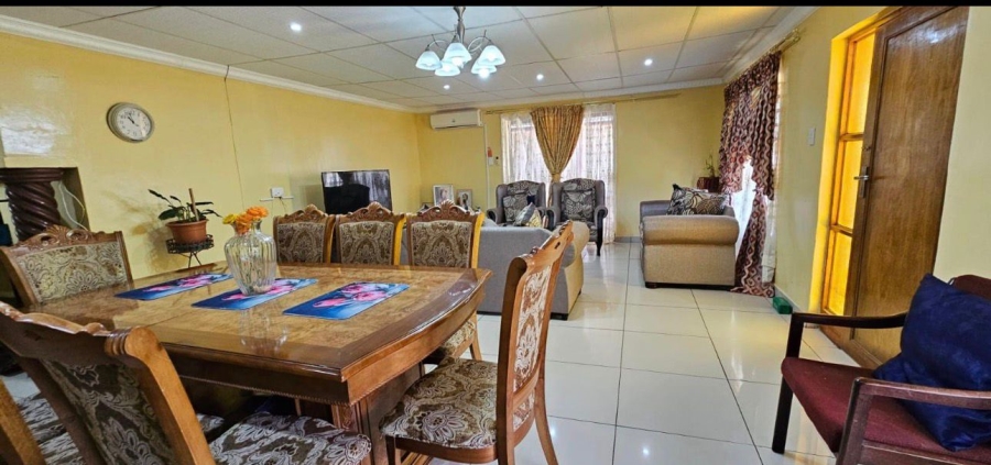4 Bedroom Property for Sale in Roodepan Northern Cape
